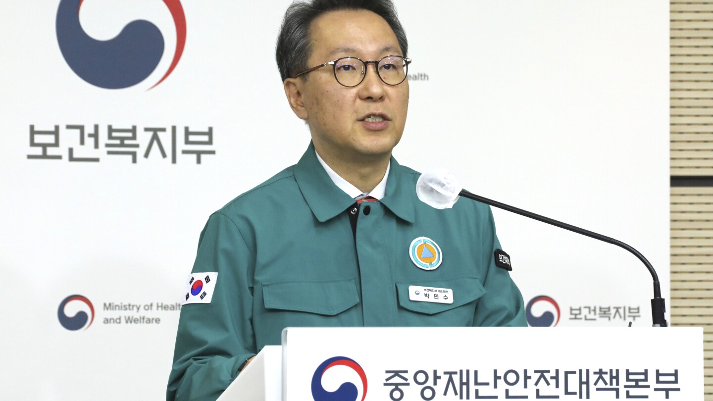 Featured image for South Korea to Suspend Licenses of Striking Junior Doctors