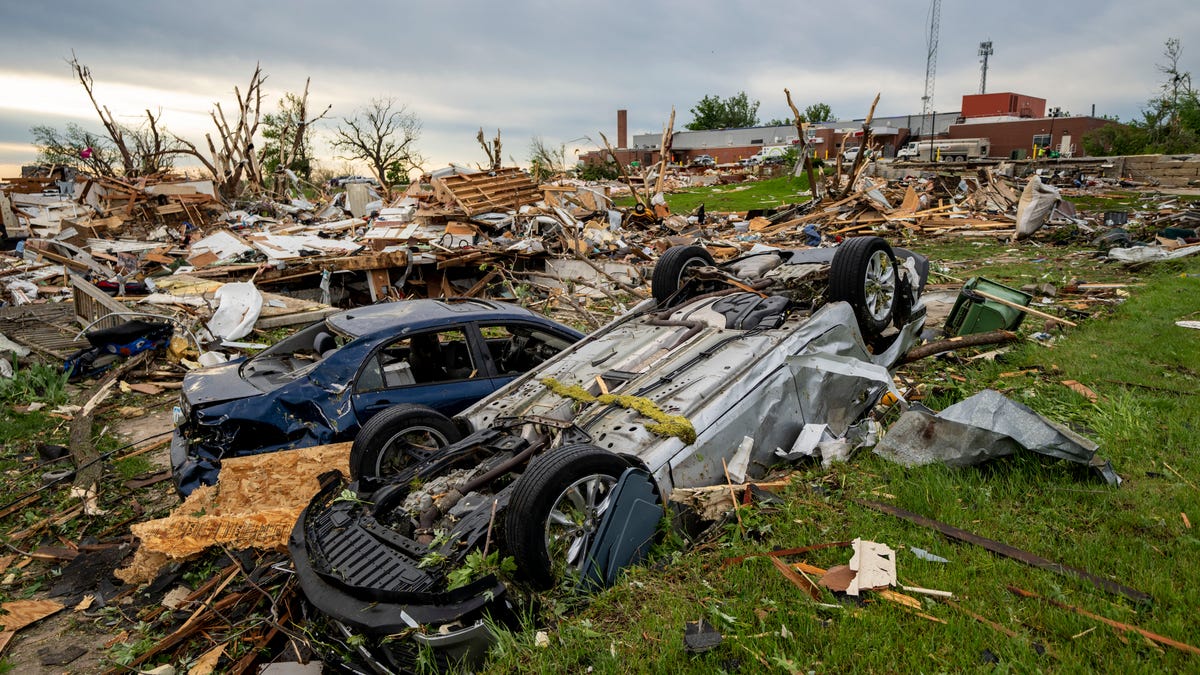 Deadly Tornadoes Ravage Greenfield, Iowa