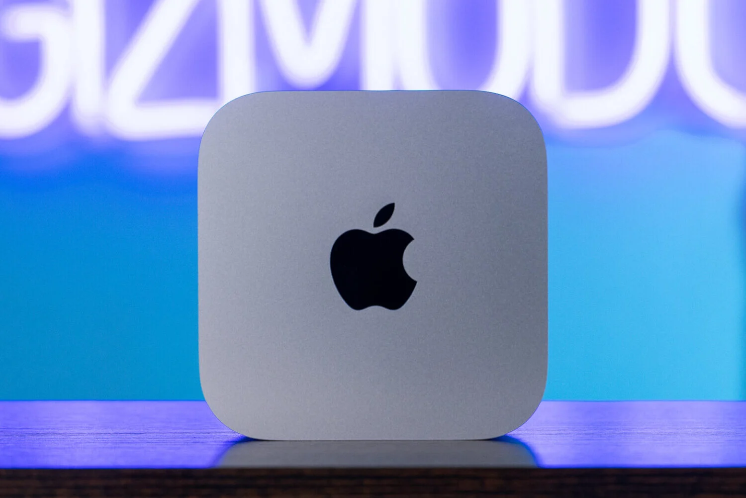 Featured image for Apple's 2024 Mac Mini: A Compact Powerhouse Redefining Performance