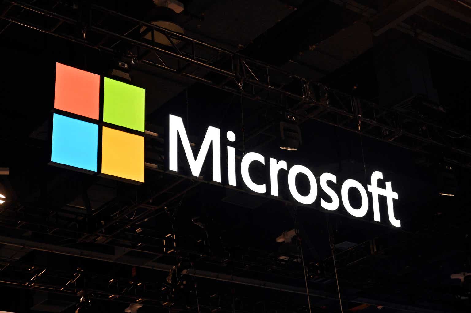 Microsoft's Q3 Earnings Beat Expectations, A.I. to Drive Revenue Growth.