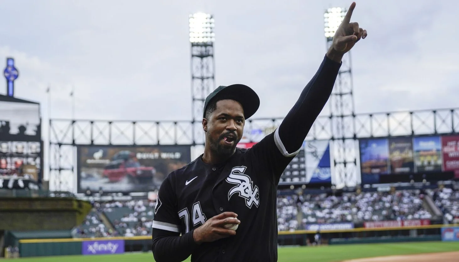 White Sox Slugger Eloy Jimenez Out for 4-6 Weeks After Appendectomy