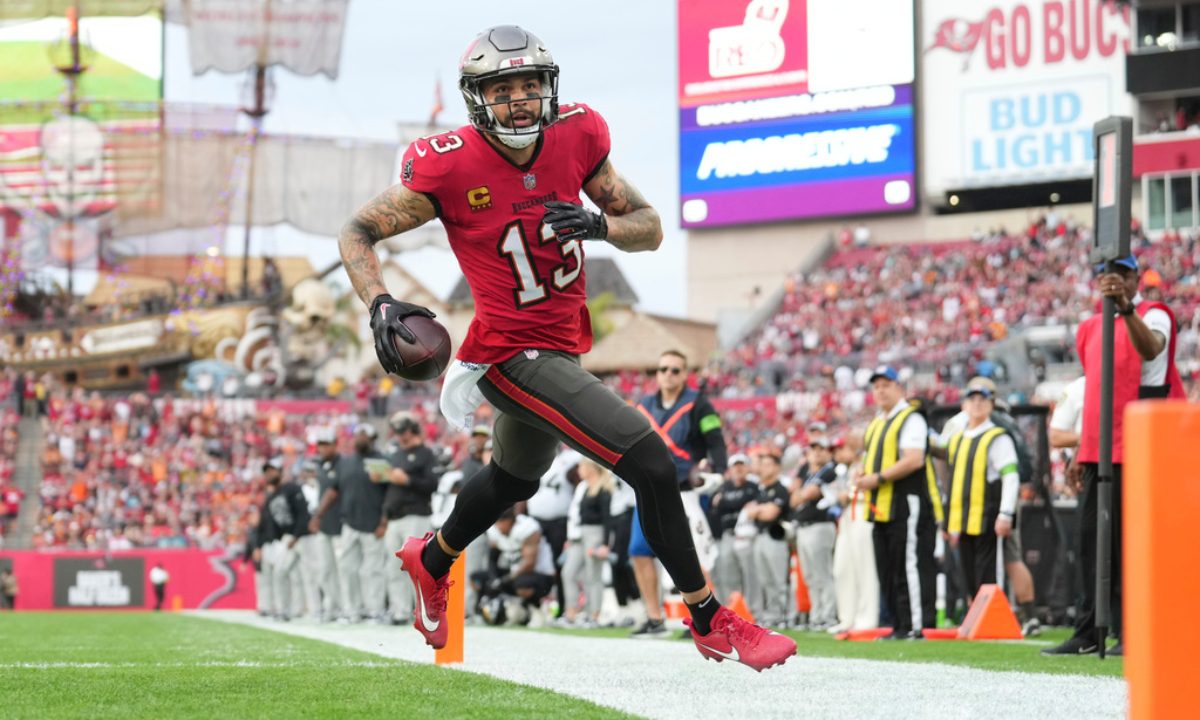 Featured image for "College Football Highlights: Upsets, Last-Second Thrills, and DraftKings' Big NFL Promo"