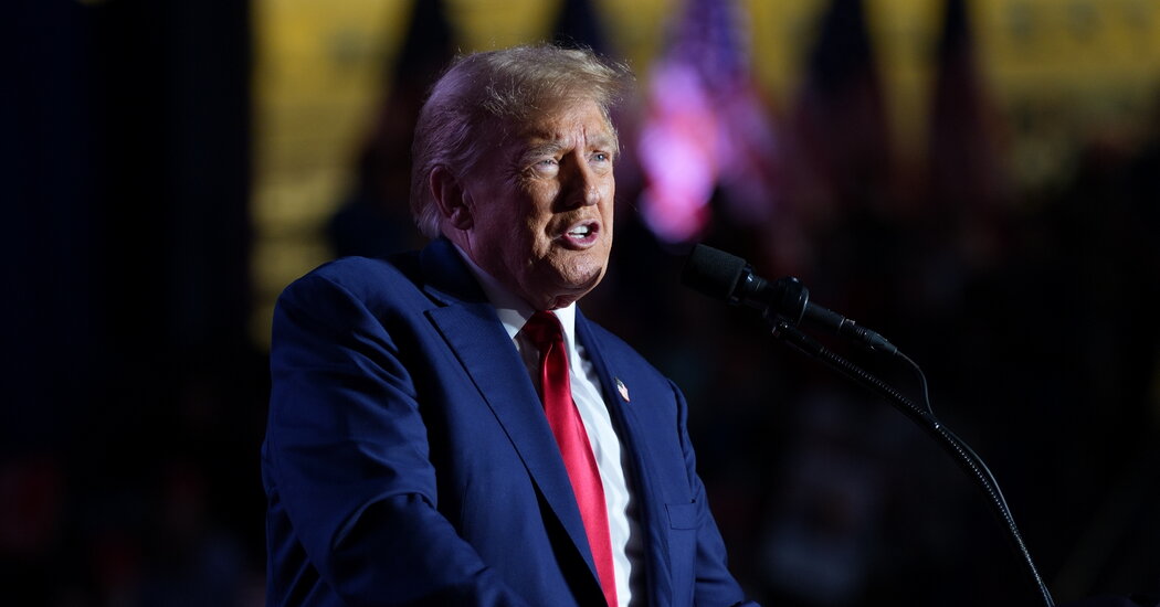 Featured image for Trump Echoes Putin, Accuses Indictments of Political Persecution