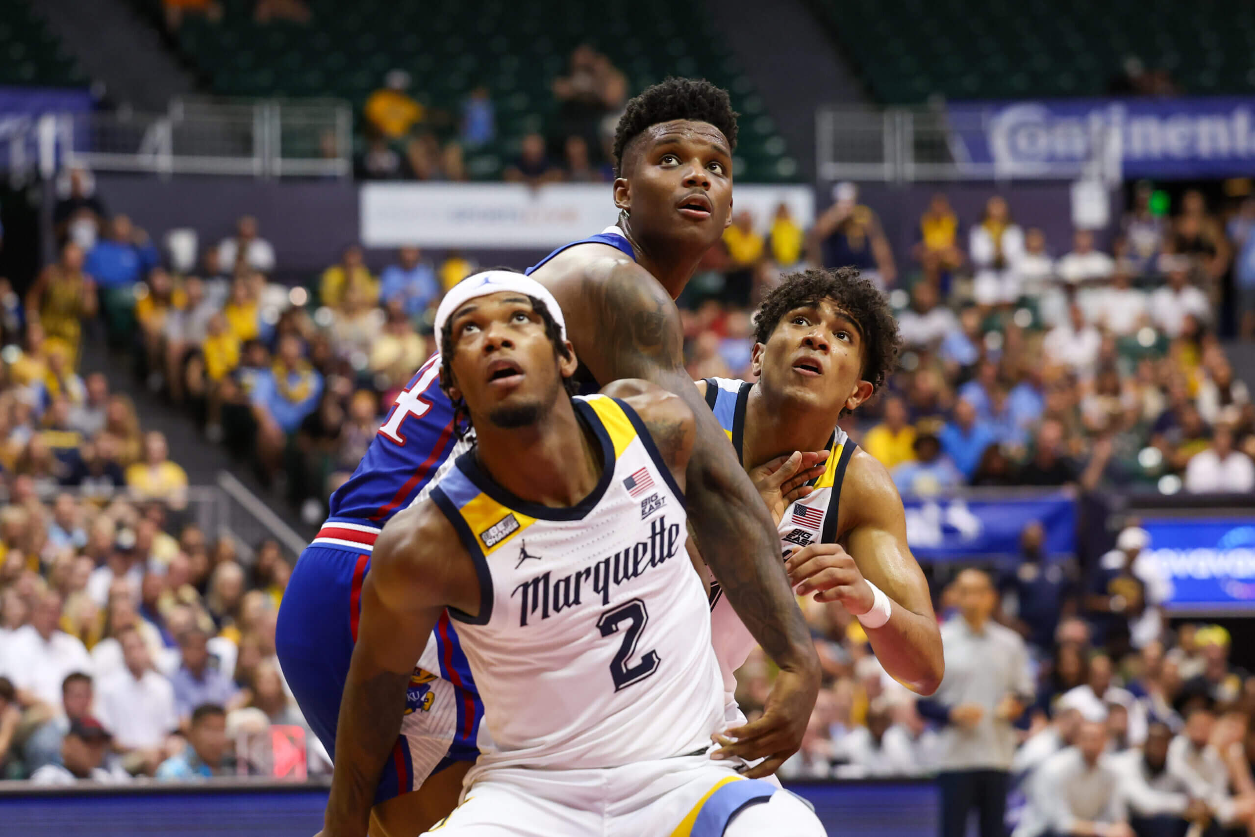 Marquette's Shaka Smart leads upset victory over No. 1 Kansas at Maui Invitational