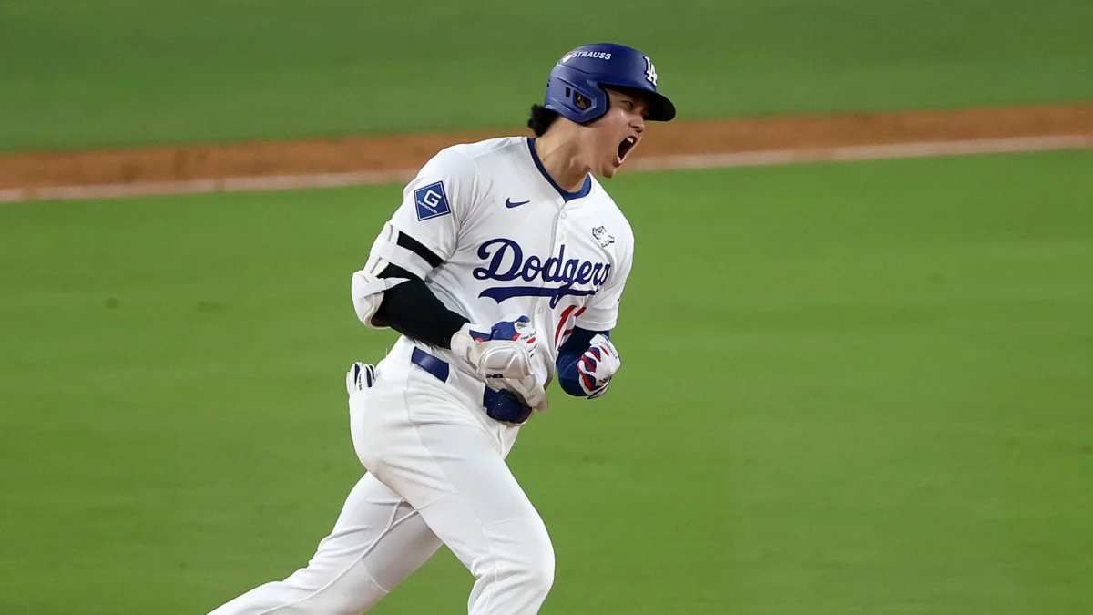 Blue Jays and Dodgers tied in extra innings during World Series Game 3