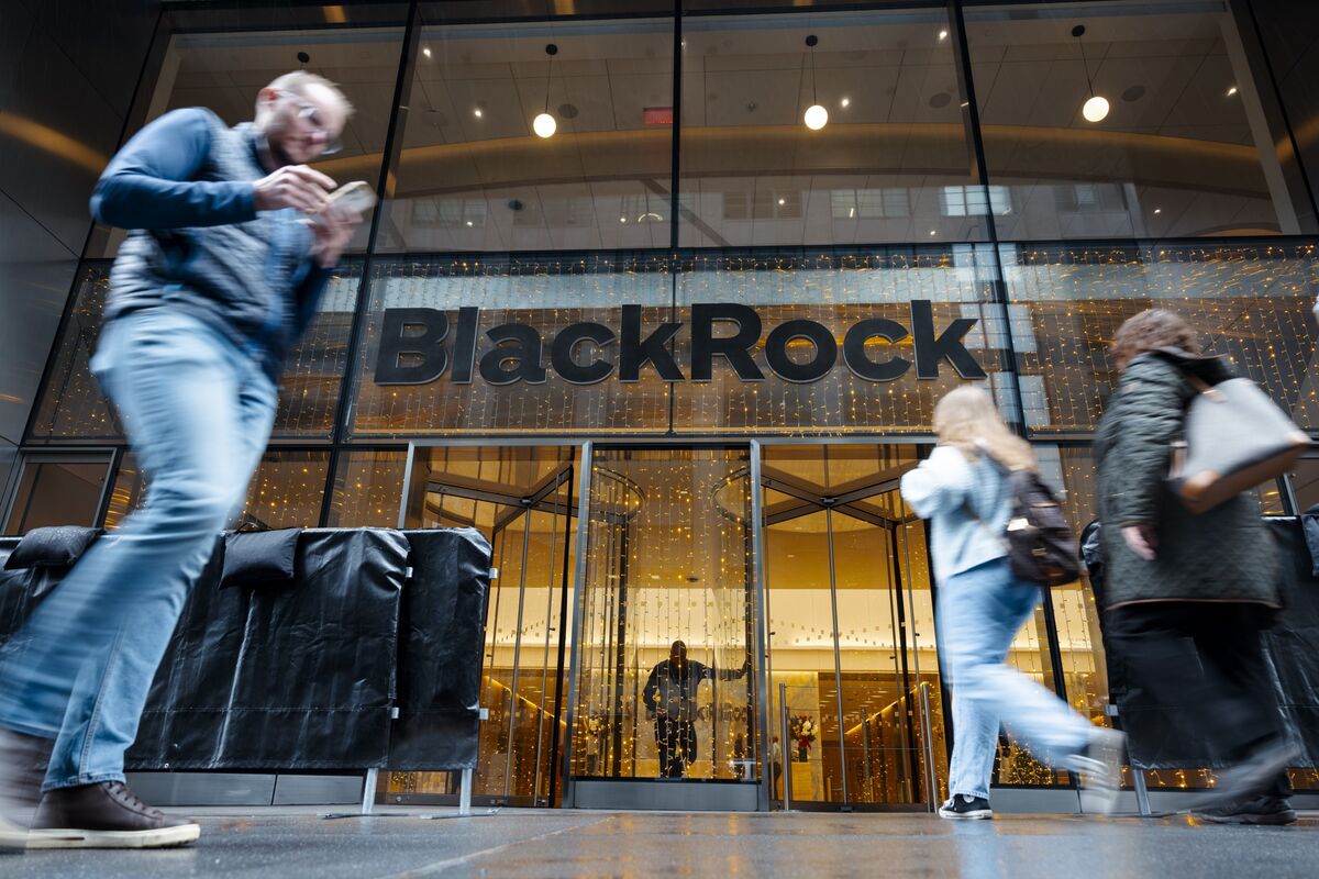 "Texas School Fund Divests $8.5 Billion from BlackRock Over ESG Policies"