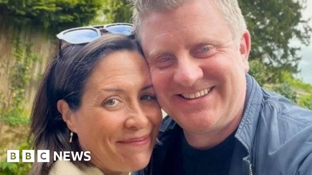 Featured image for BBC Presenter and Family Removed from Flight Over Daughter's Peanut Allergy