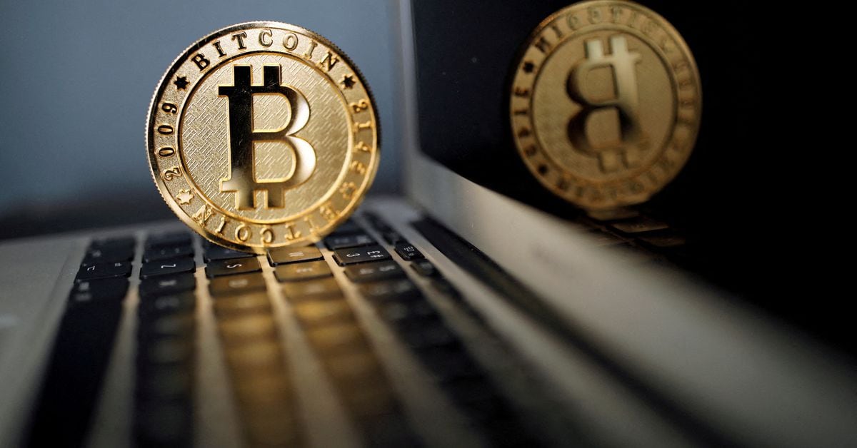 "US Bitcoin ETF Talks with SEC Progress to Key Details, BlackRock Addresses BTC Classification, Grayscale CEO Remains Hopeful Despite Opposition, Cathie Wood Sees Spot ETF as 'Final Seal of Approval'"