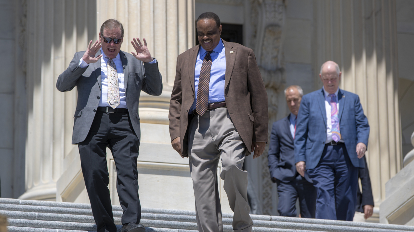 Featured image for Florida Court to Decide Fate of Redistricting Battle and 'Anti-Woke' Diversity Training Law