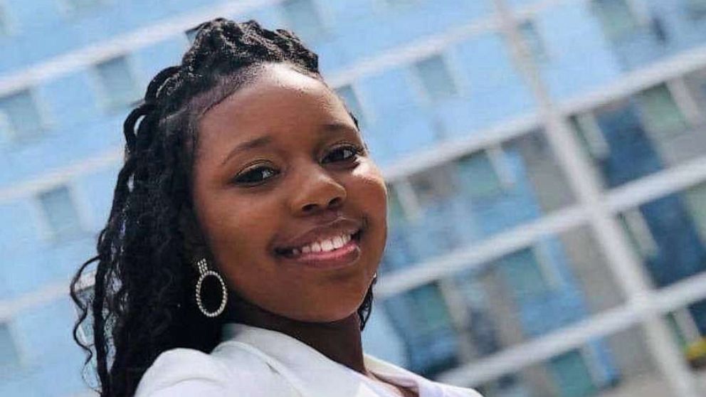 Alabama Woman Vanishes After Stopping to Help Toddler on Highway