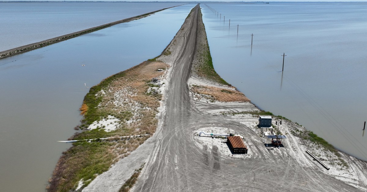 "California Braces for Life-Threatening Floods as Atmospheric River Approaches"