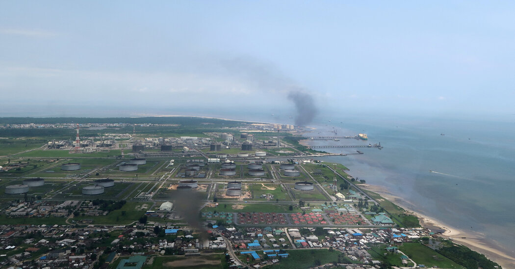 Shell to Sell Onshore Nigeria Oil Business for $1.3 Billion