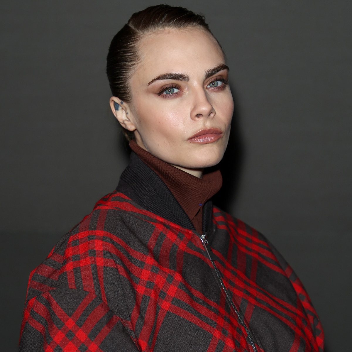 Featured image for "Cara Delevingne's Devastating House Fire: Parents Reveal Cause"