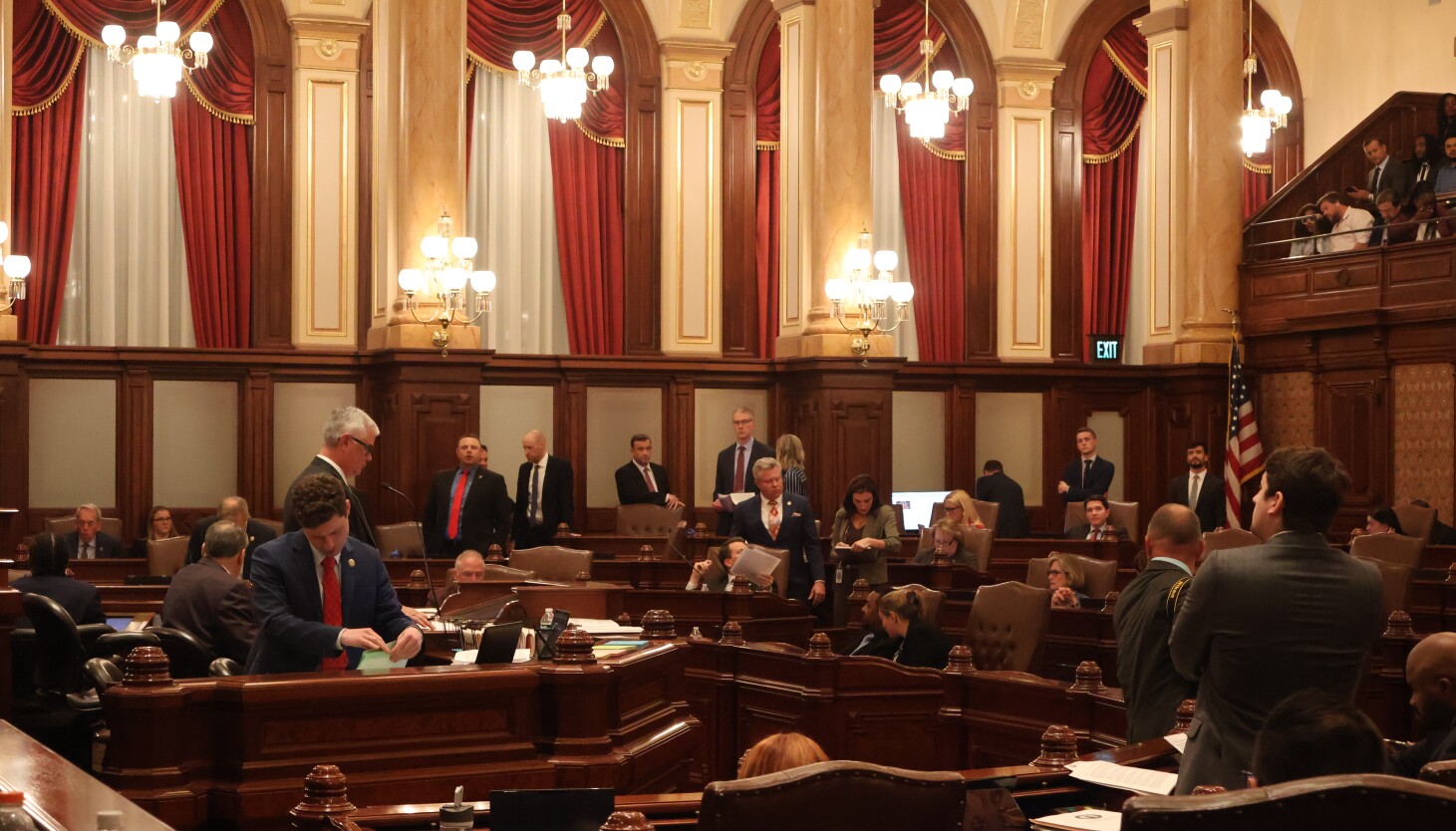 Featured image for Chicago Transit Funding Crisis Deepens Amid Legislative Deadlock