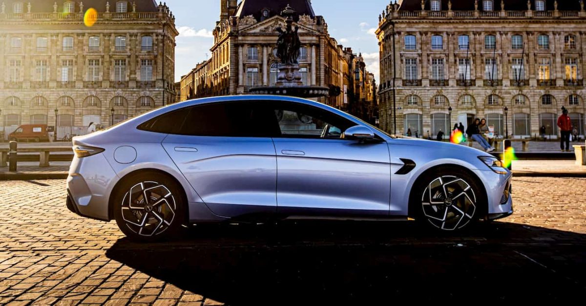 Featured image for "BYD and CATL Join Forces to Develop Solid-State Batteries in China"