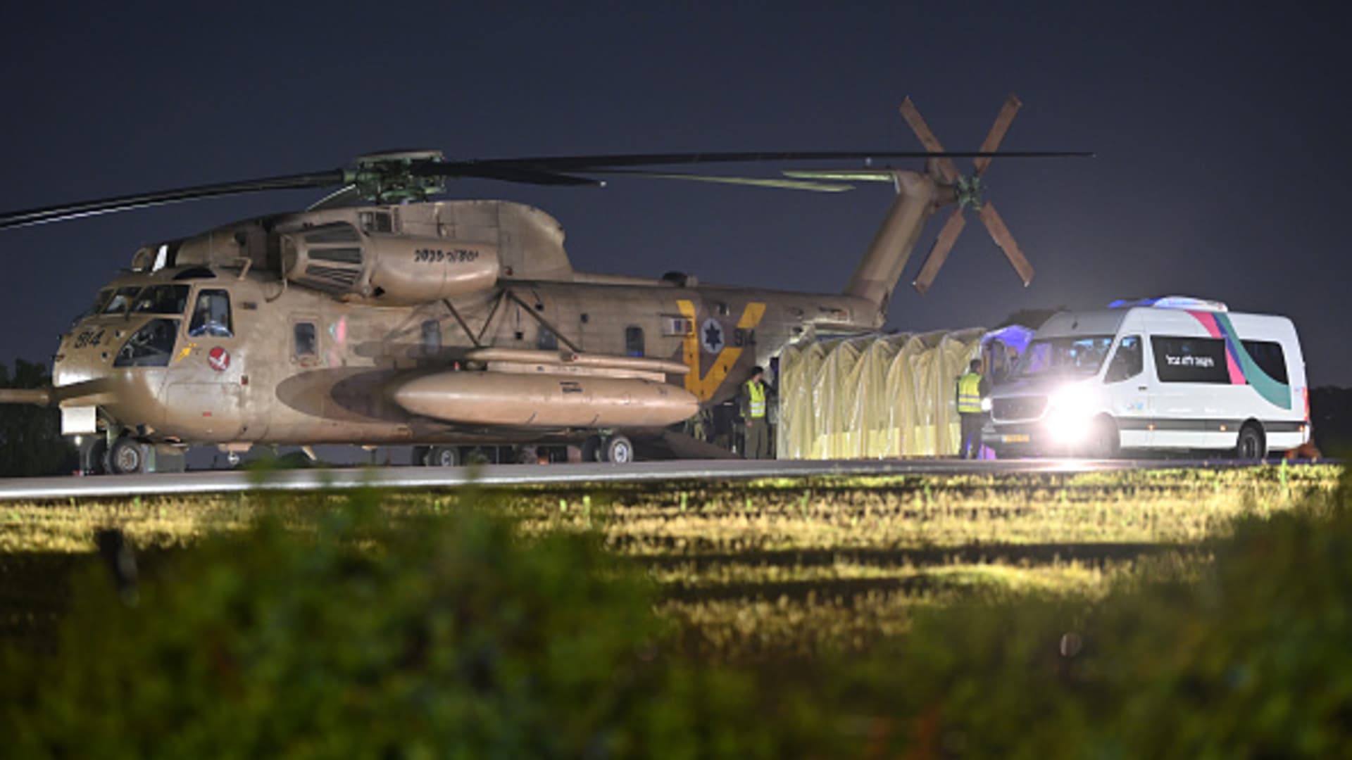 "Israel and Hamas Extend Ceasefire by 24 Hours in Last-Minute Deal"