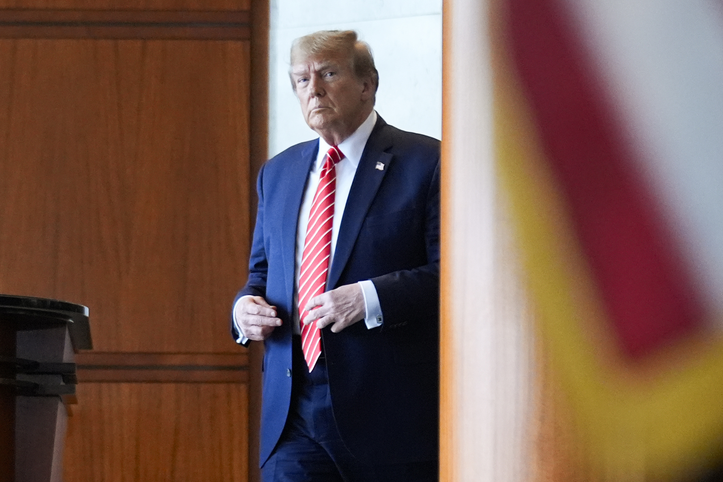 "Polls Show Trump with Commanding Lead Over Haley in South Carolina and Texas"