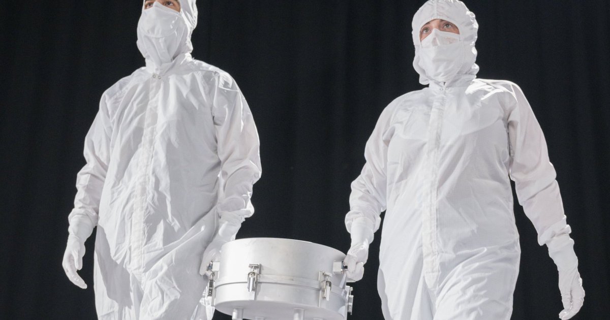 Featured image for NASA's OSIRIS-REx Unveils Bennu Asteroid Sample in Deep Space Discovery