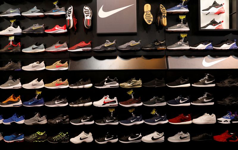 Nike's Fiscal 2025 Outlook: Supply Cuts and Mixed Q3 Results