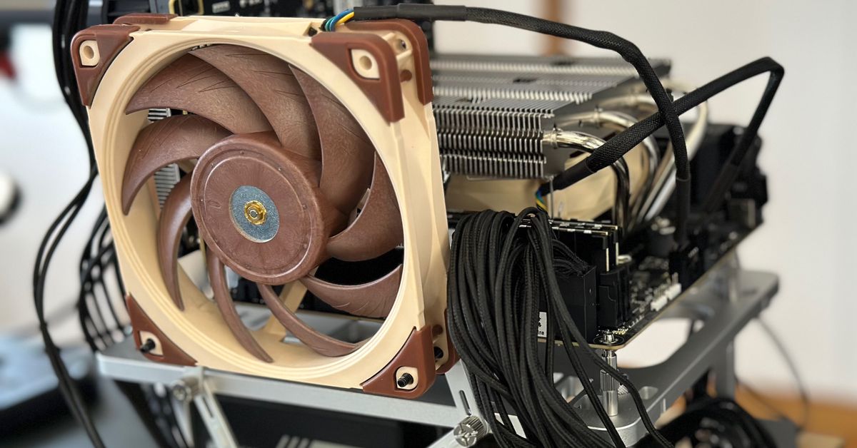 Featured image for "Apple's Shift Spells the End for Hackintosh Enthusiasts"