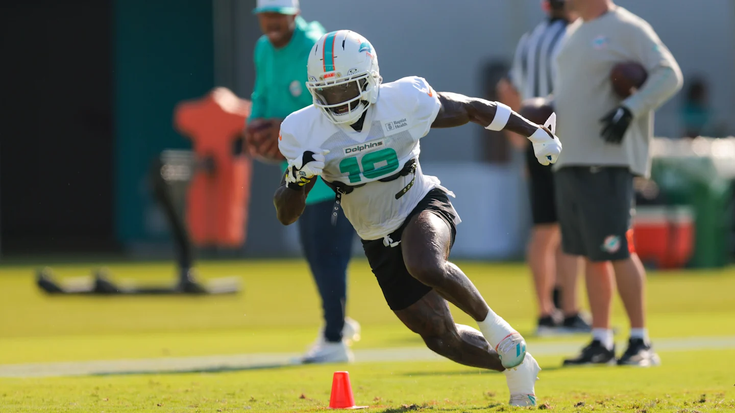 NFL Teams Eye Tyreek Hill in Trade Rumors Amidst Speculation