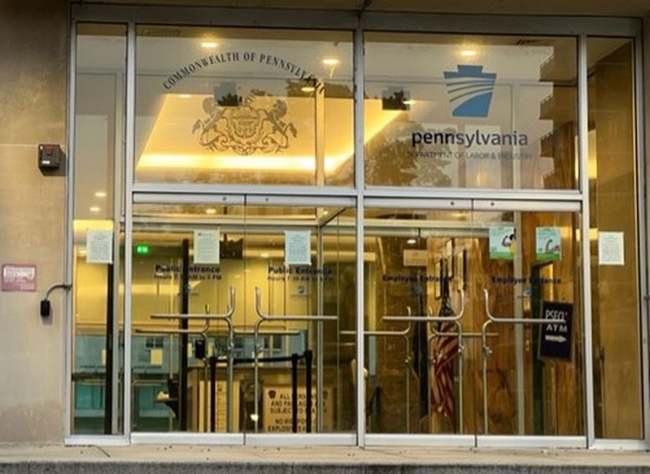 Forman Mills faces bankruptcy and store closures without buyer.