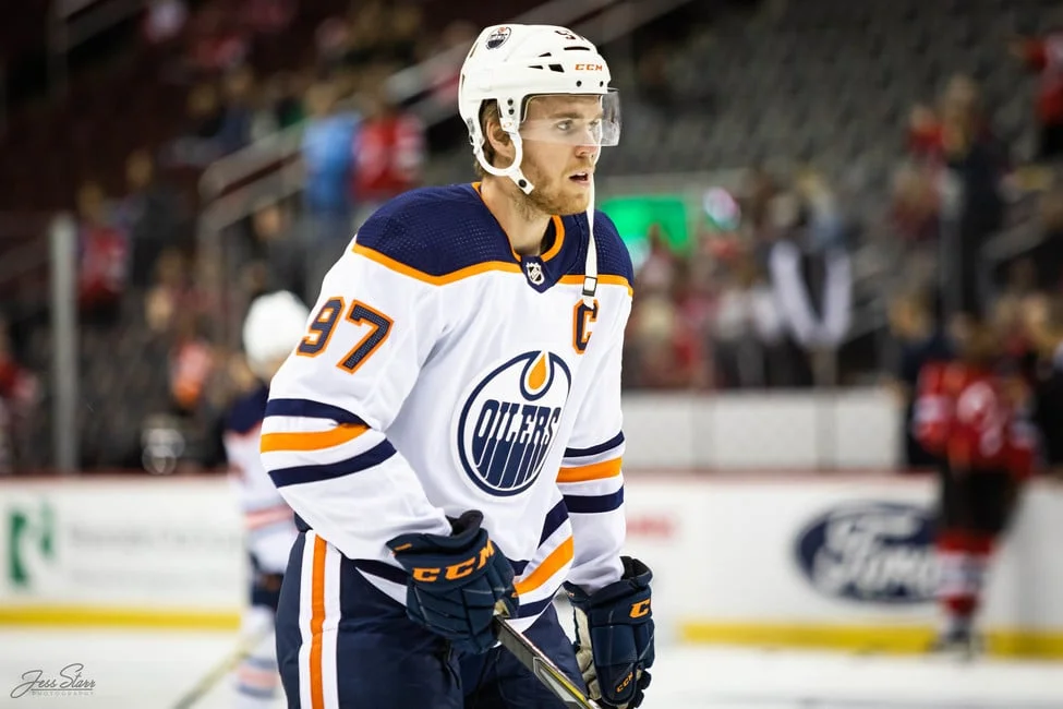 "Controversy Surrounds McDavid's Hart Trophy Win at NHL Awards"