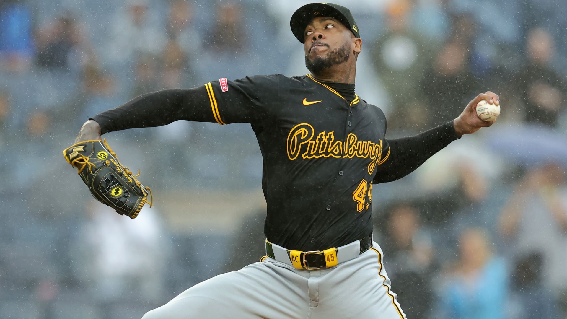 Featured image for Red Sox Sign Aroldis Chapman to One-Year Deal