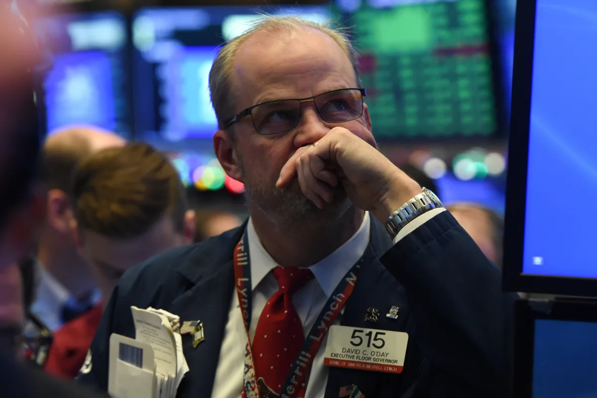 "US Stocks Mixed as Fed Decision Looms, Tesla Model 3 Tax Credit to be Lost"