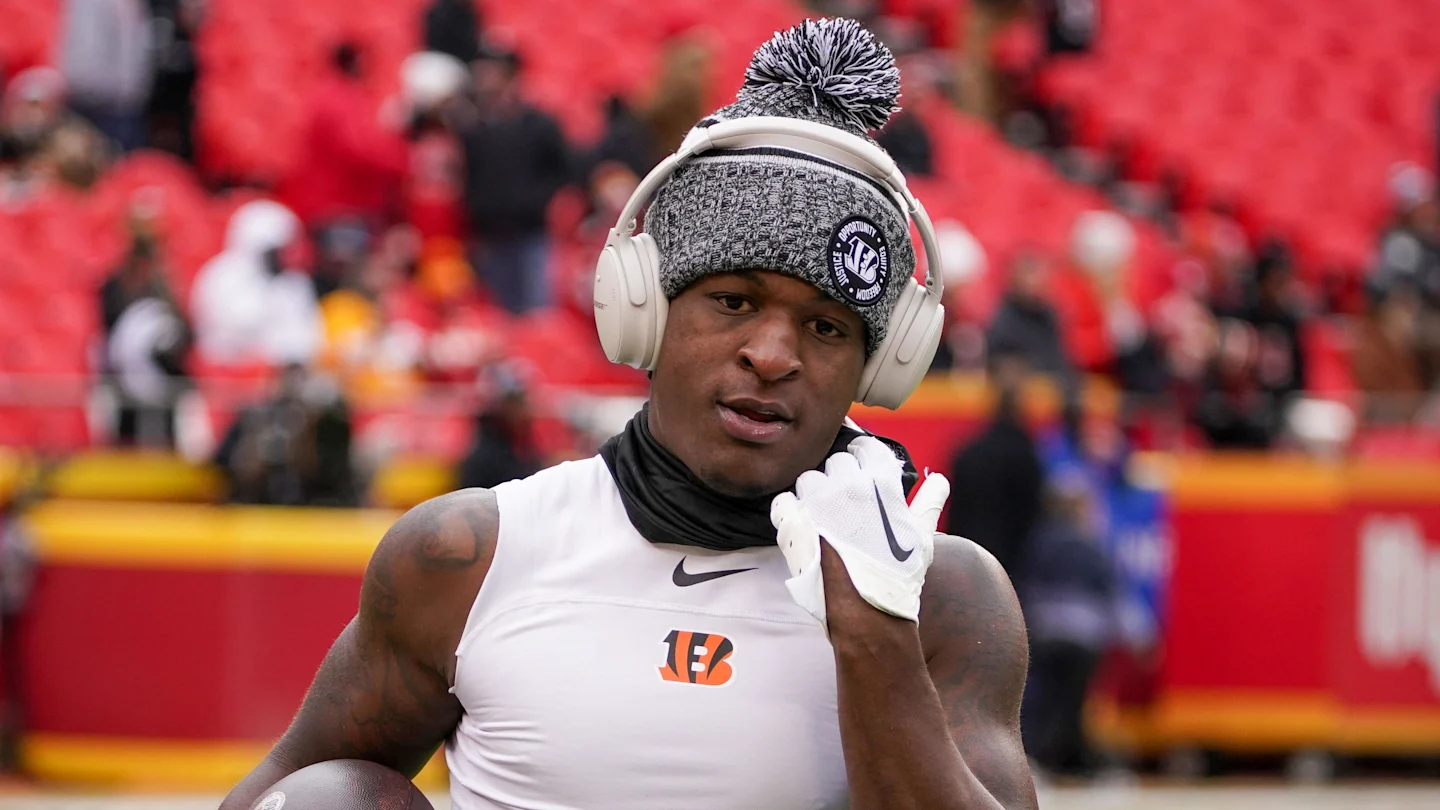 Dolphins bolster secondary with signings of Hilton and Jones amid injuries