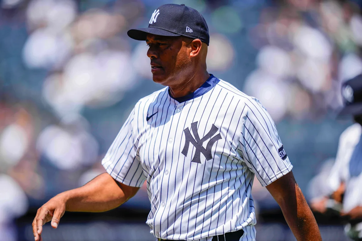 Featured image for Mariano Rivera Suffers Achilles Injury During Yankees Old-Timers' Day