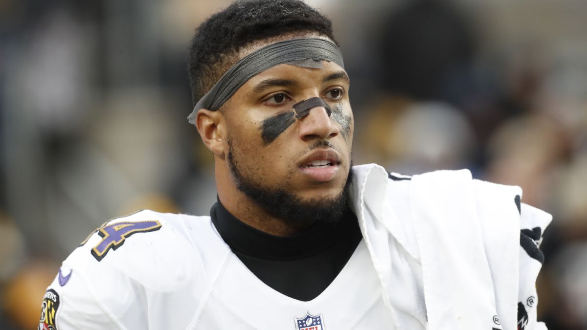 Featured image for "Ravens Player's Unusual Dig at Belichick; Commanders Hire Dan Quinn as Head Coach"