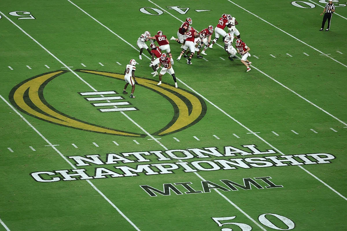 CFP 2026 reshapes access and payouts with Notre Dame guarantee and auto-bids