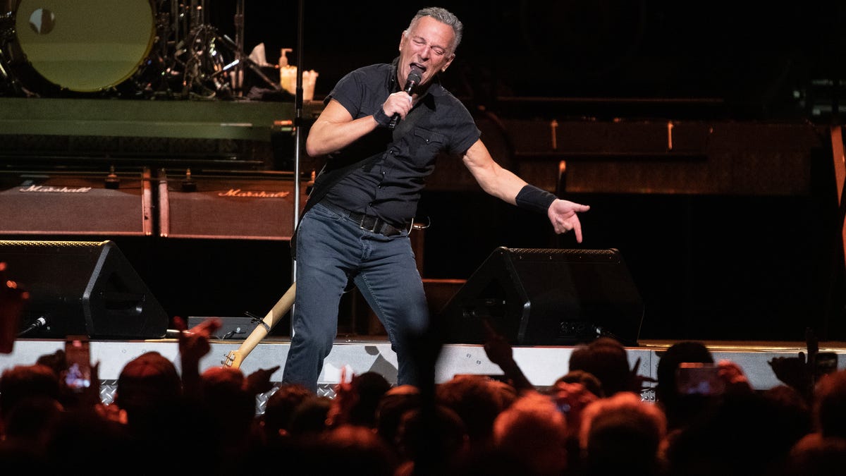 Bruce Springsteen Rocks Philadelphia After Illnesses