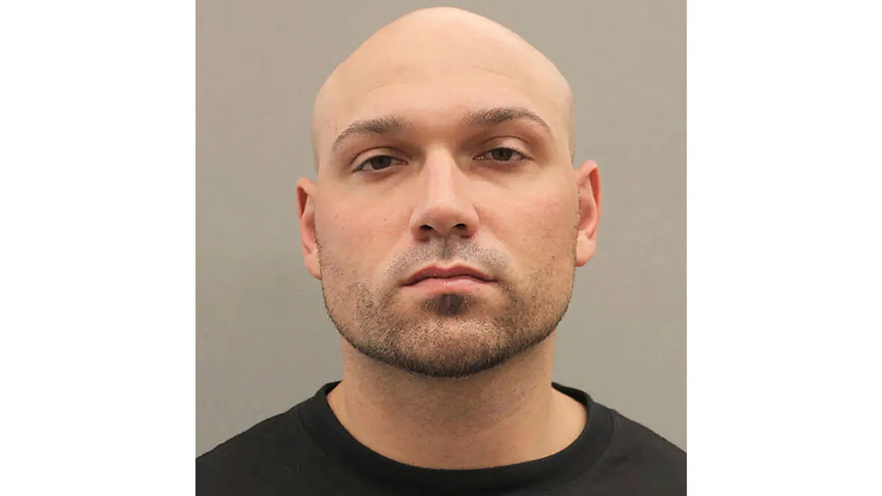 Featured image for Texas man kills fake parking attendant during date over $40 scam