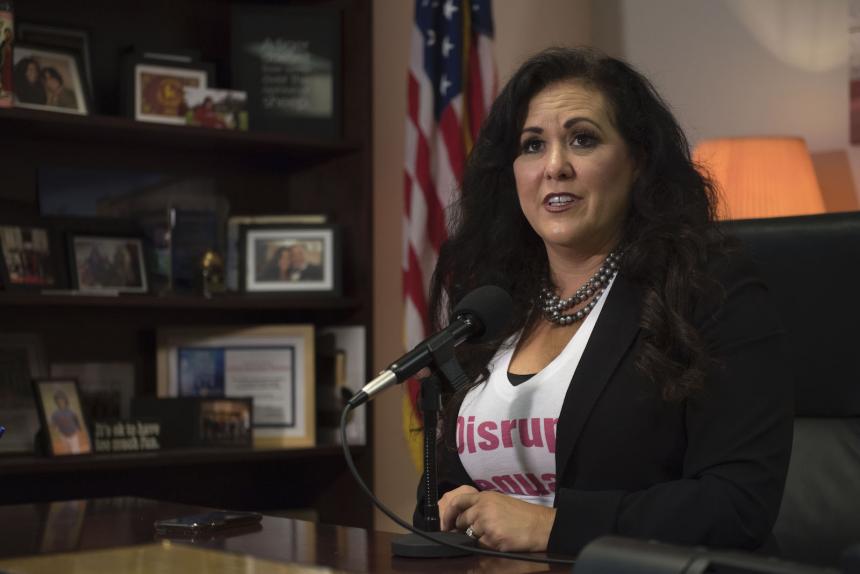 Featured image for California Court Rulings Favor Rideshare Companies' Independent Contractor Model