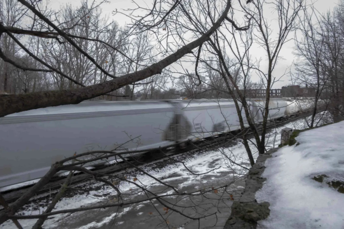 "100-Ton Autonomous Locomotive Unveiled"