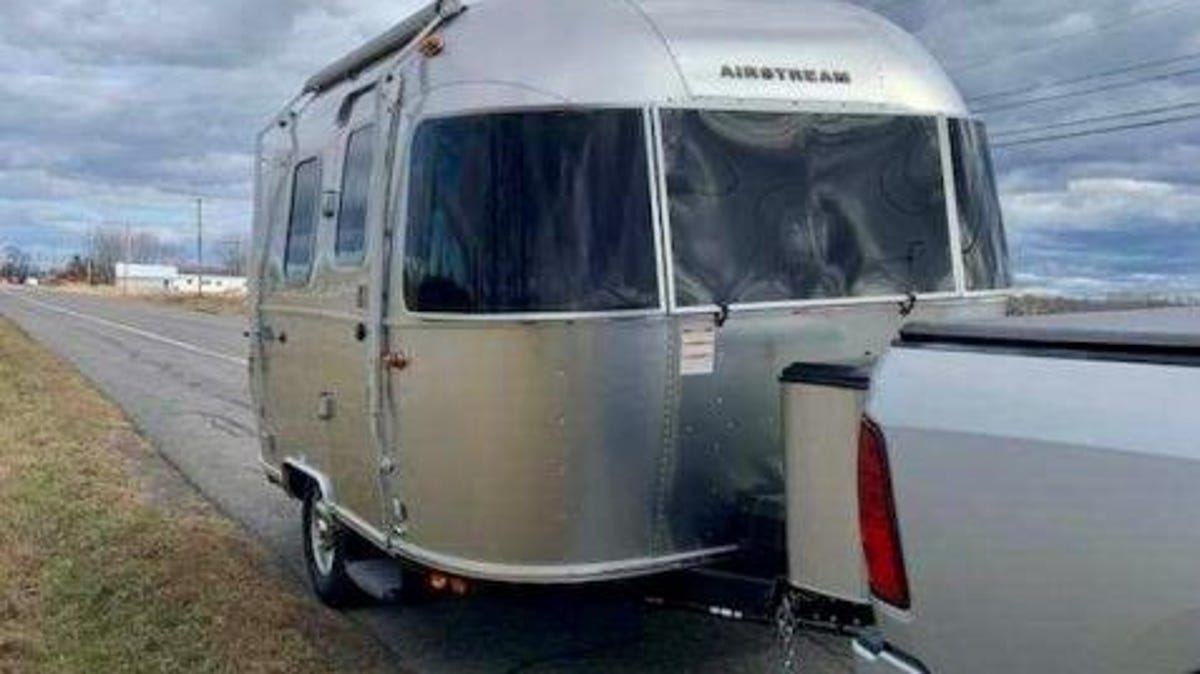 Featured image for Doctor Dies in Tragic Airstream Accident While En Route to See Eclipse