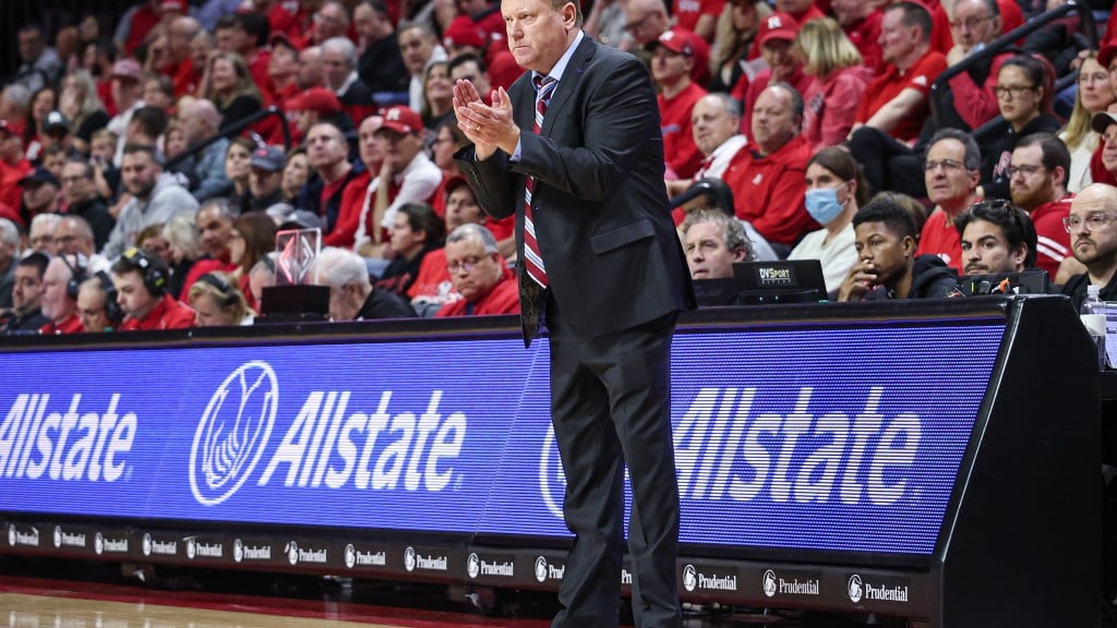 Featured image for "Potential Replacements for Chucky Hepburn as Wisconsin Guard Enters Transfer Portal"