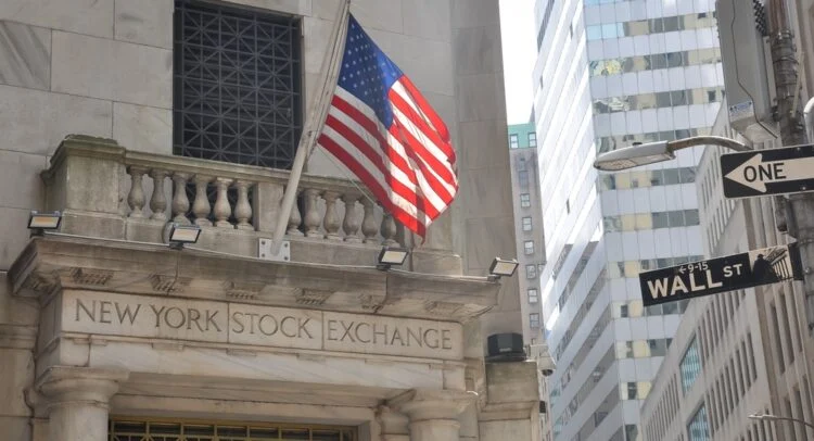 JPMorgan's Jamie Dimon Warns of Economic Weakening Despite Market Resilience