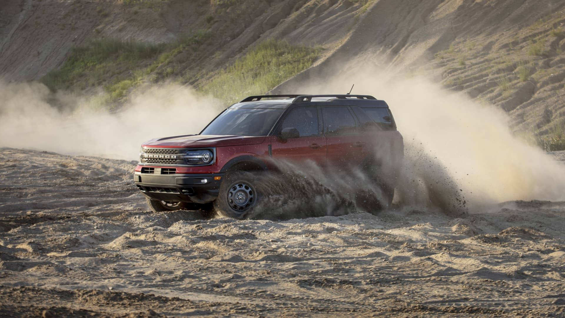 Featured image for Ford Recalls Over 850,000 Vehicles for Fuel Injector and Fire Risks