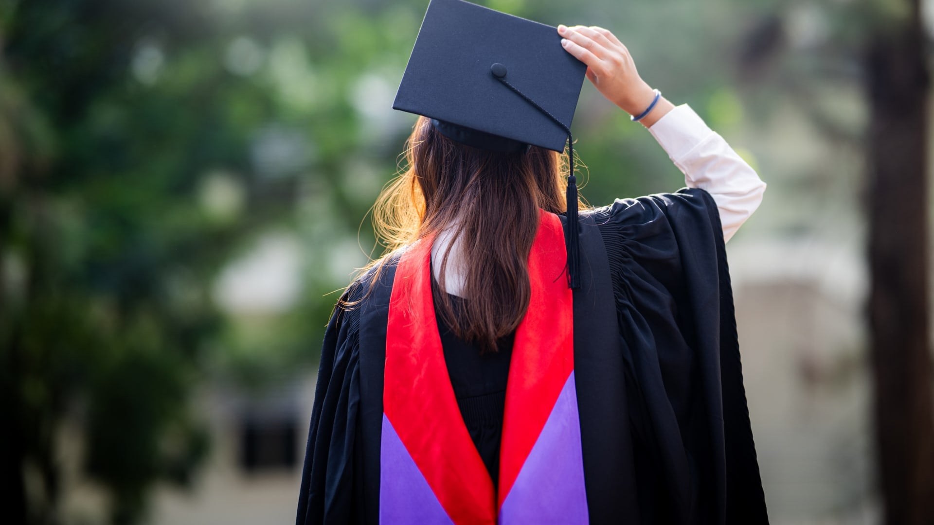 Featured image for "Top Master's Degrees for High Salaries vs. Financial Pitfalls"