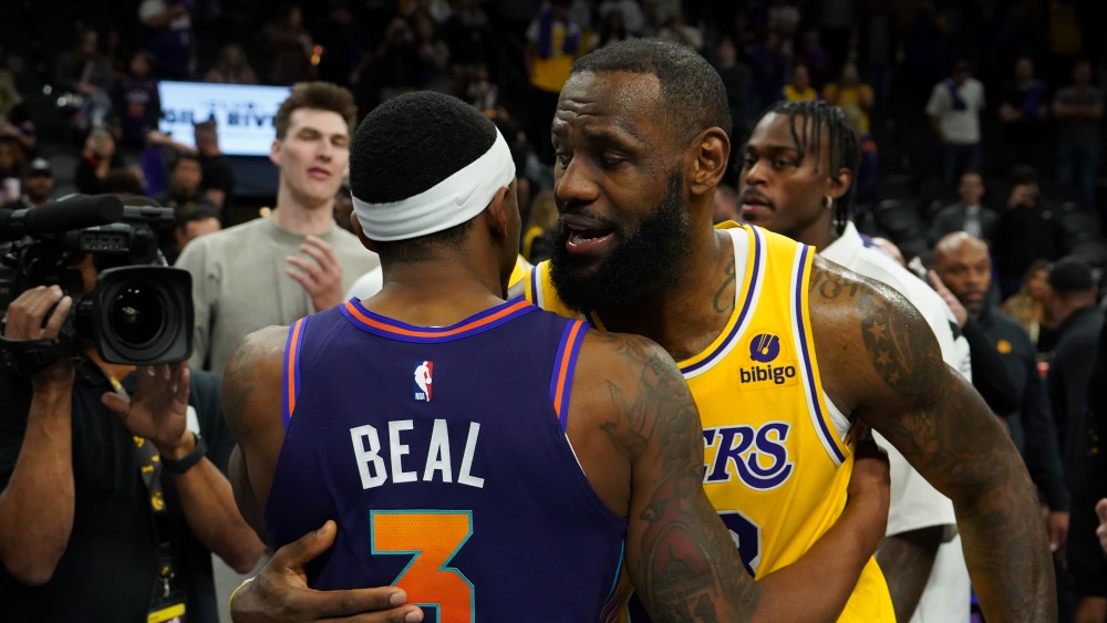 Suns' Highs Dimmed by Lakers' Victory in Wild Ending