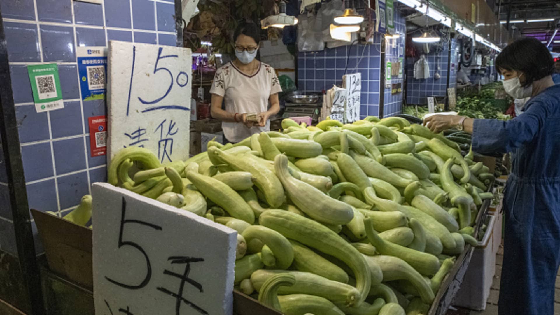 S&P 500 hits new high, China's producer price index falls, Asia markets rise.