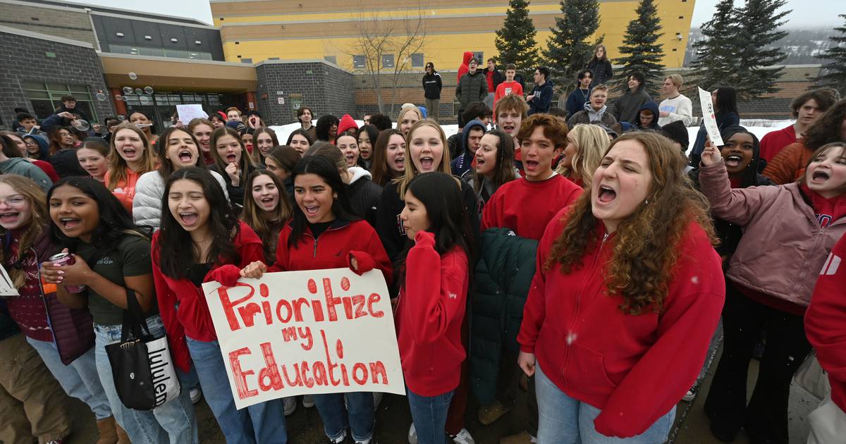 Featured image for Alaska Students Stage Statewide Walkout to Protest Education Funding Cuts
