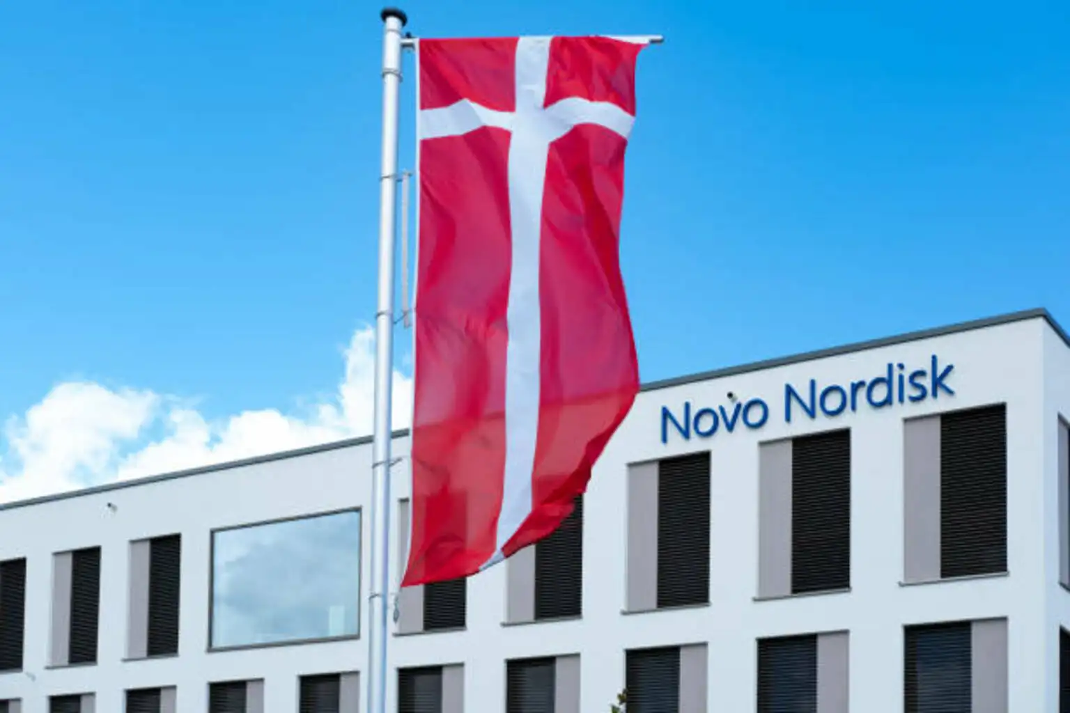 Featured image for Novo Nordisk Faces Stock Drop Amid Market Challenges and Competition