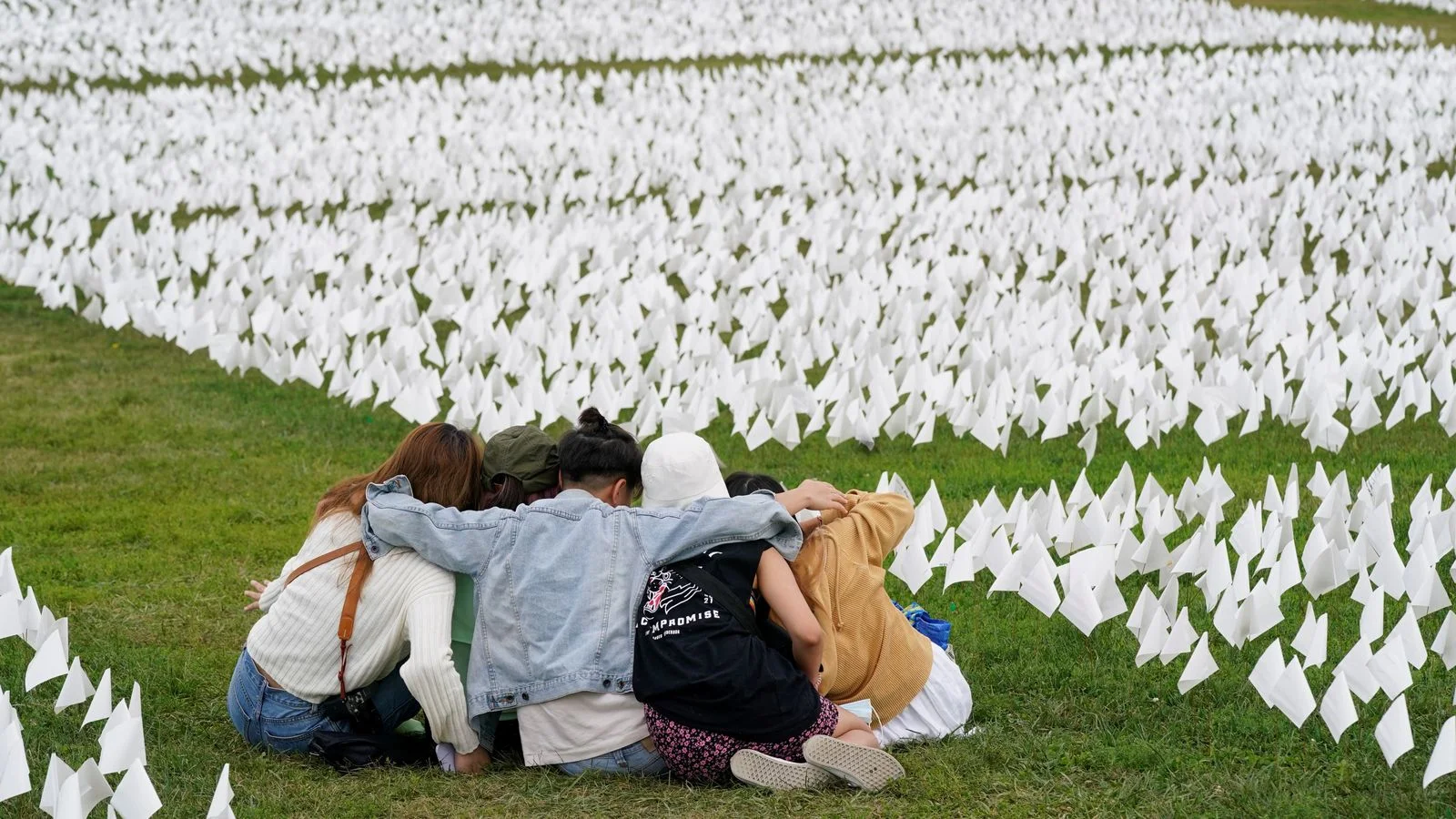 "COVID-19 Winter Surge Threatens US, Experts Warn"