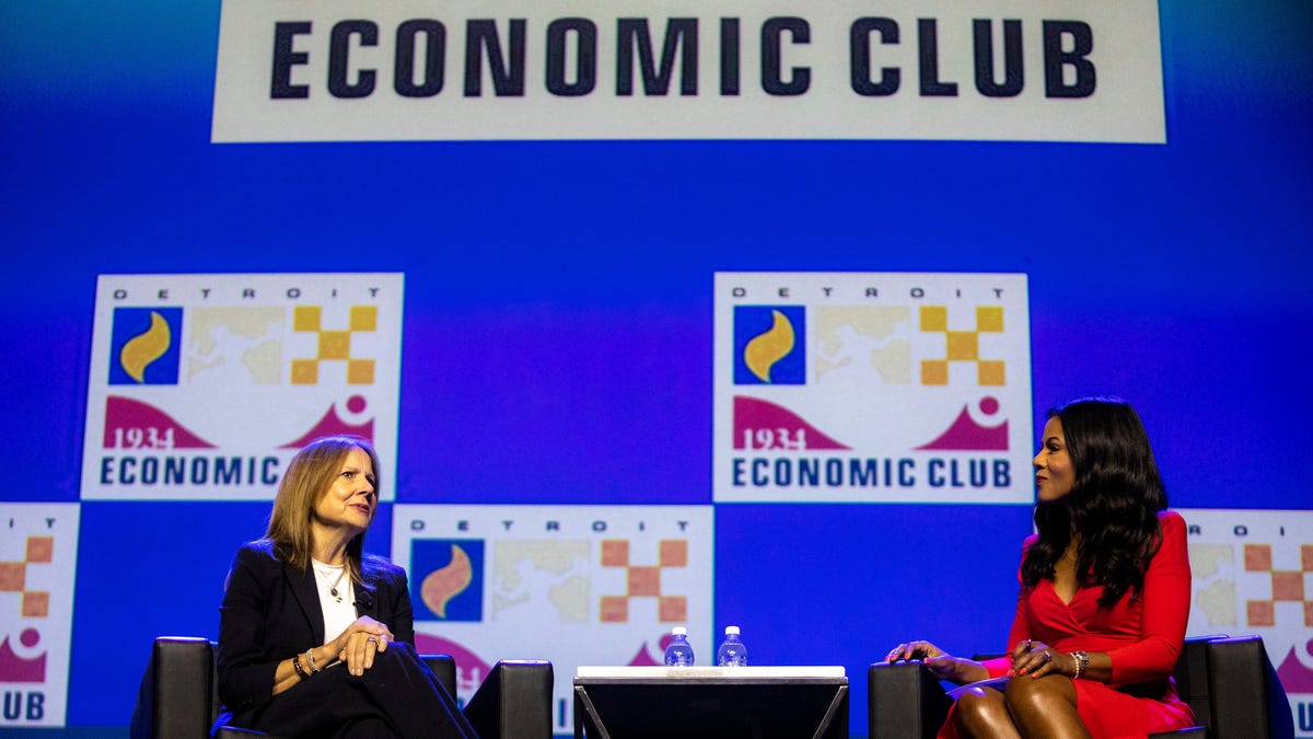 Featured image for GM's Mary Barra Considers Demolition and New Uses for Detroit's RenCen Tower