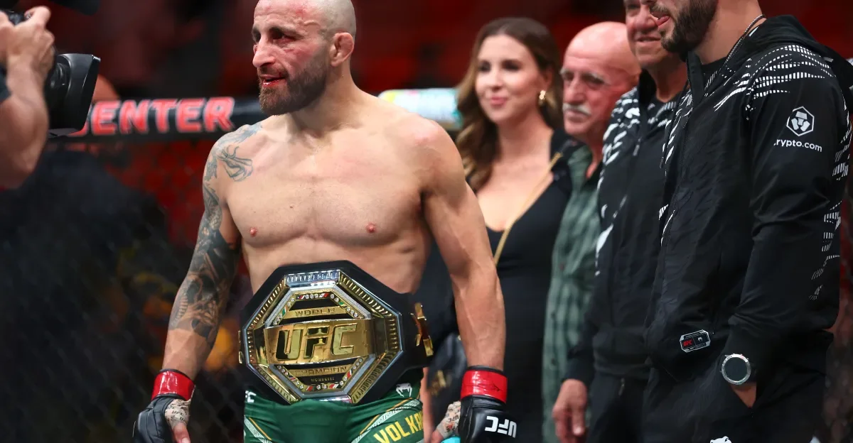 Volkanovski Seeks Legacy Boost in Lopes Rematch at UFC 325