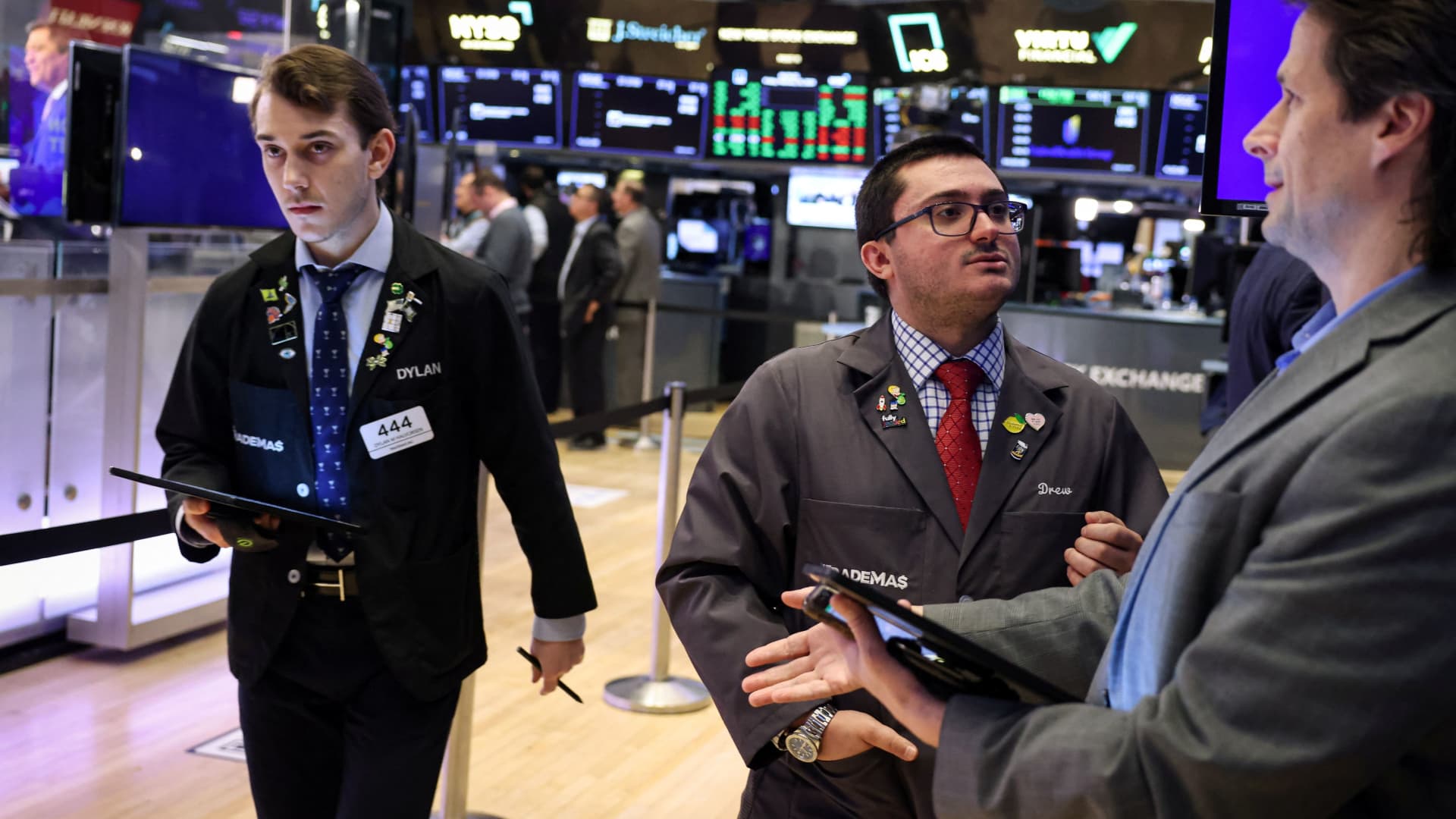 "Market Reacts: Treasury Yields Rise and Fall Amid Economic Data and Fed Testimony"